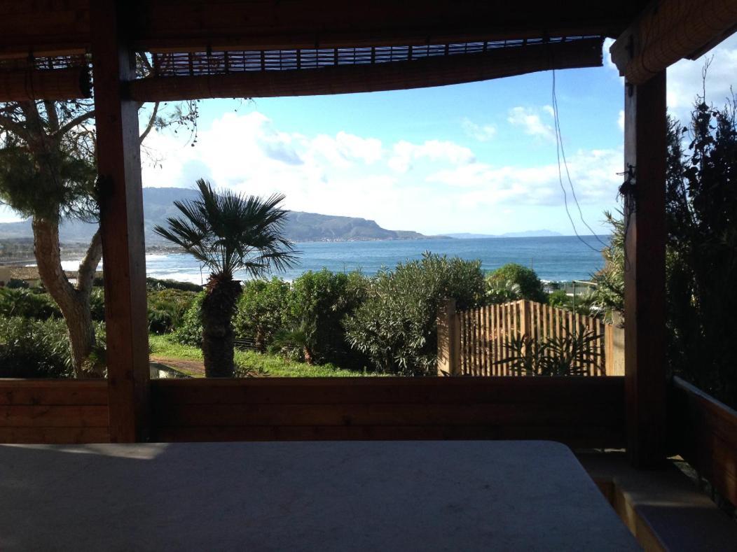 קוסטונאצ'י Casa Con Verande Sul Mare A 2 Minuti A Piedi Dalla Spiaggia מראה חיצוני תמונה